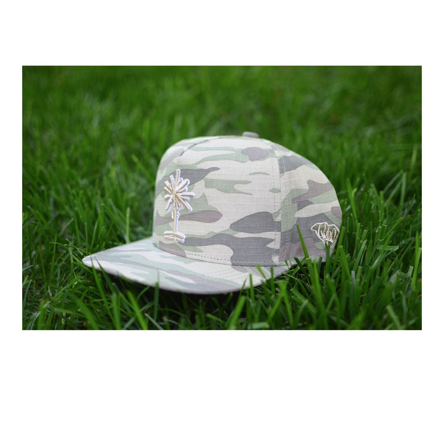 SOUTH CAROLINA GAMECOCKS CAMO PALM TREE SNAPBACK