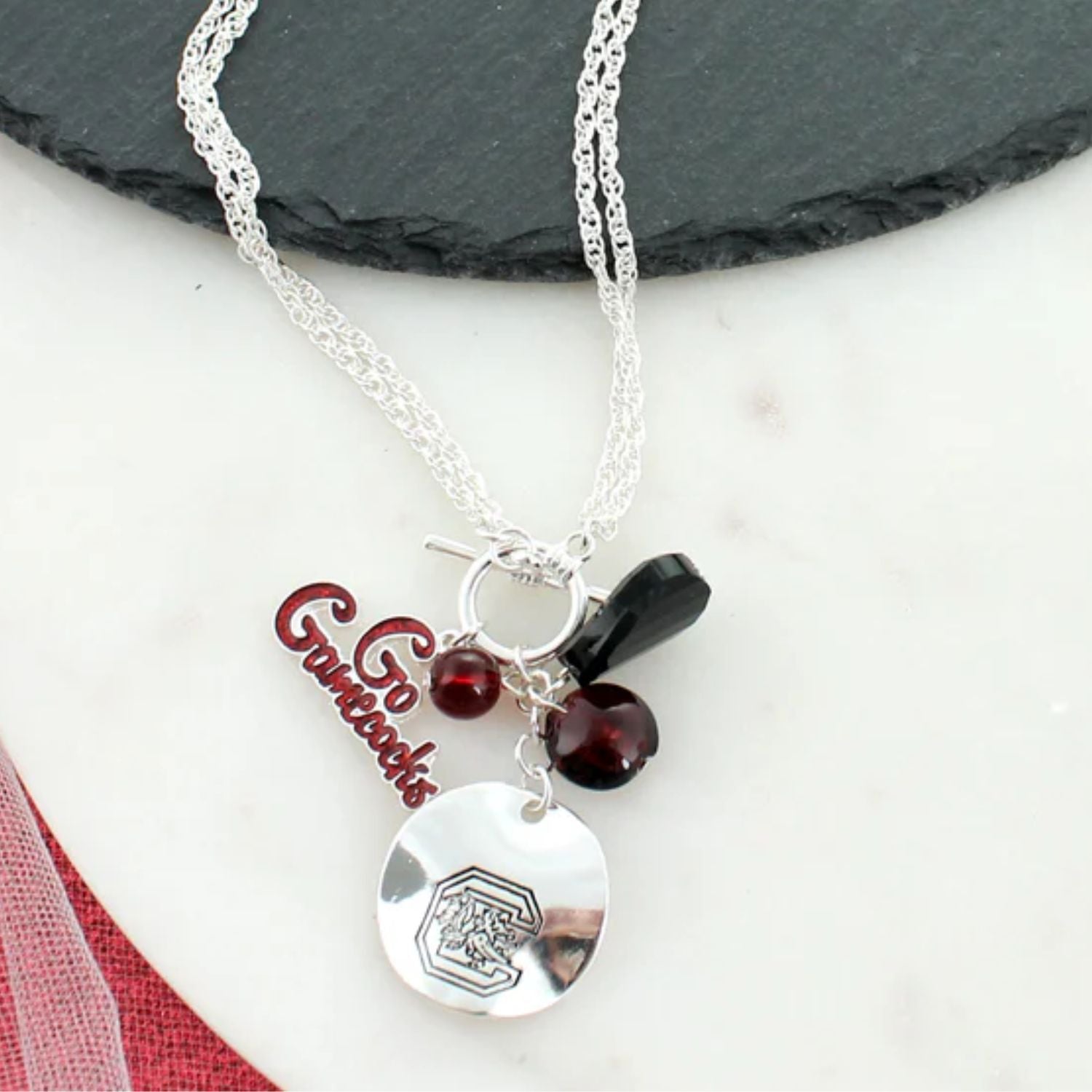 SOUTH CAROLINA GAMECOCKS SILVERTONE DISC GG CLUST NECKLACE